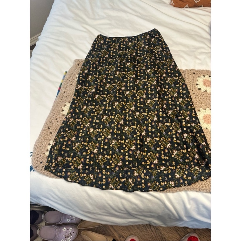 Chelsea & Violet Floral Midi Skirt